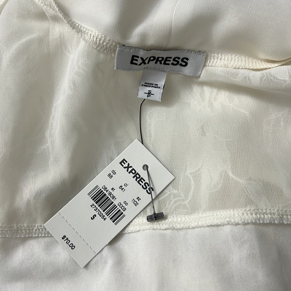 🆕EXPRESS Ivory Tie Neck Lace Top - Size: S - Picture 7 of 8